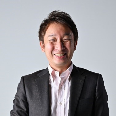中間 陽介